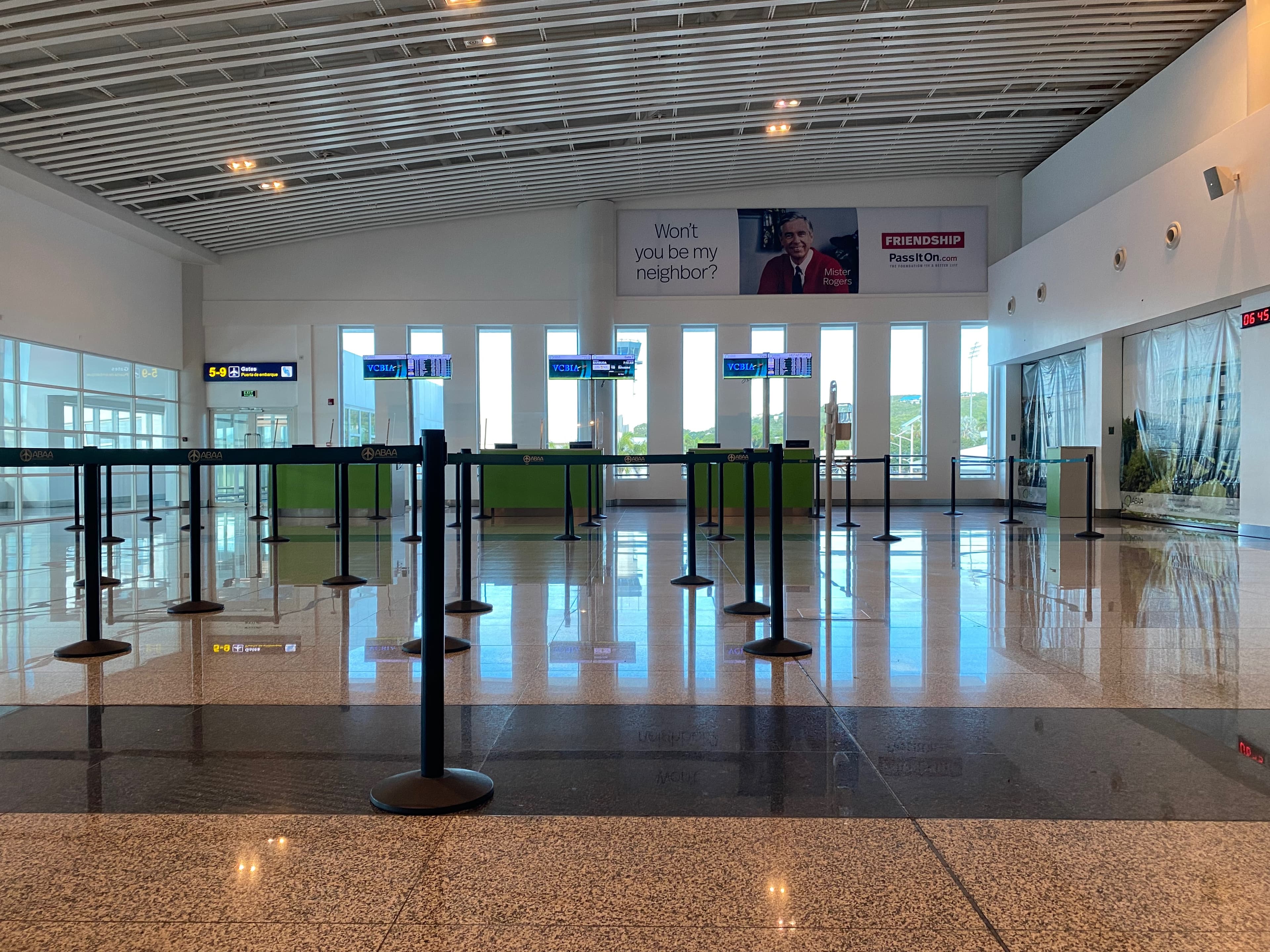 V.C. Bird International Airport, Antigua